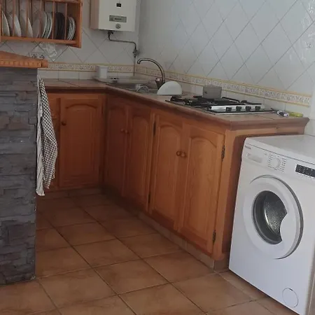 Casa Con Jardin Privado En Primera Linea De Playa بيت للعطل شيبيونا