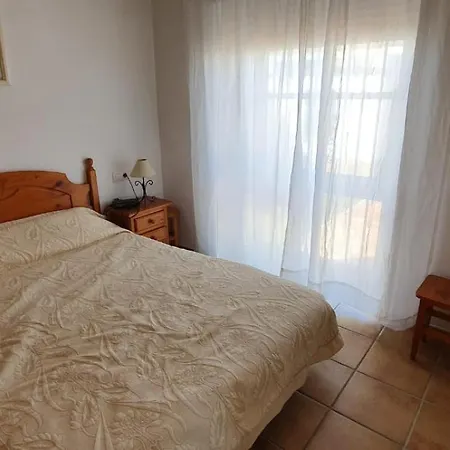 Casa Con Jardin Privado En Primera Linea De Playa Chipiona