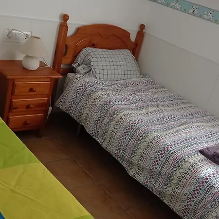 Casa Con Jardin Privado En Primera Linea De Playa * Chipiona